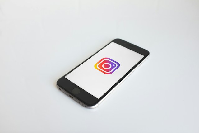 Les avantages de l’achat d’abonnés Instagram : comment cela peut vous aider à renforcer votre présence en ligne